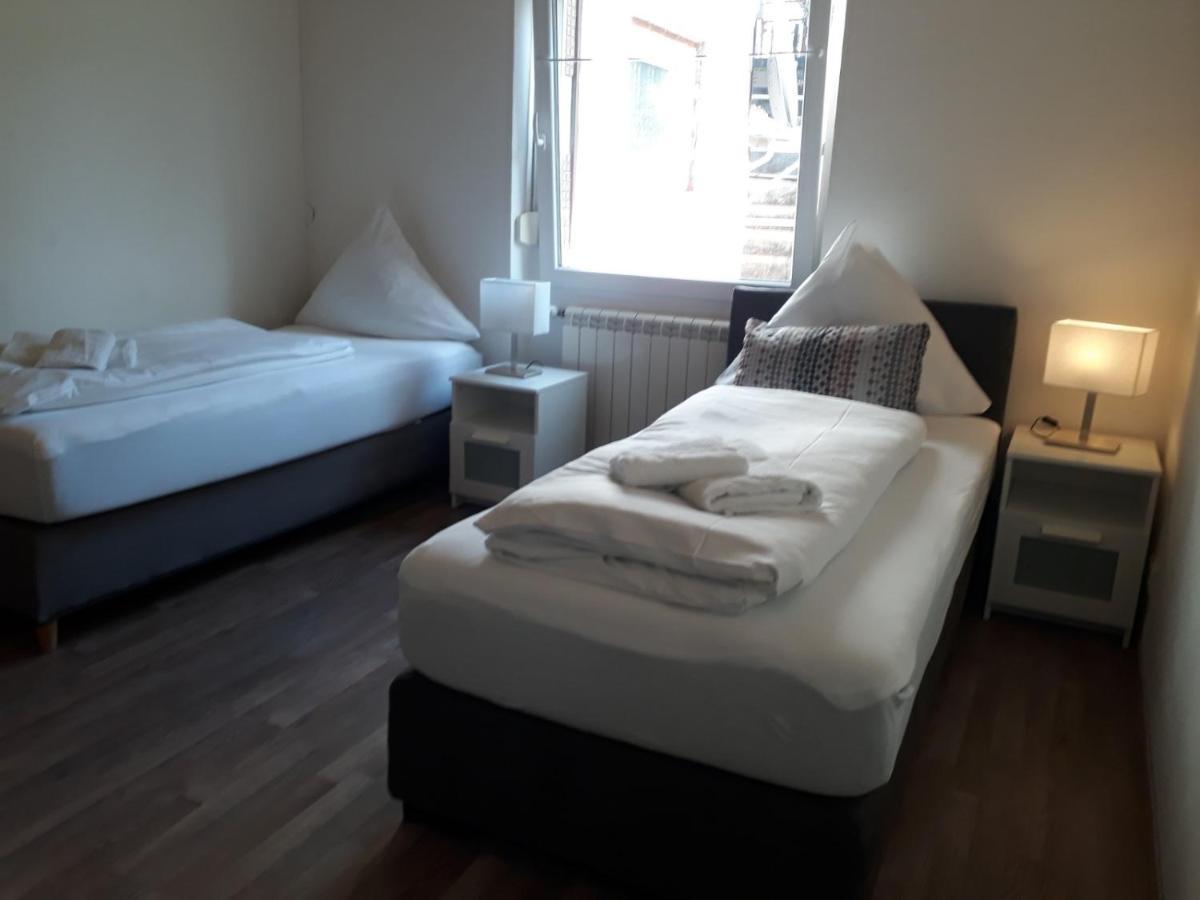 Ferienwohnungen Haus Scheidter 42 ซาร์บรึคเคน ภายนอก รูปภาพ